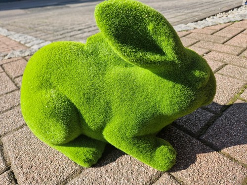 Deko hase mit kunstgras - hase,